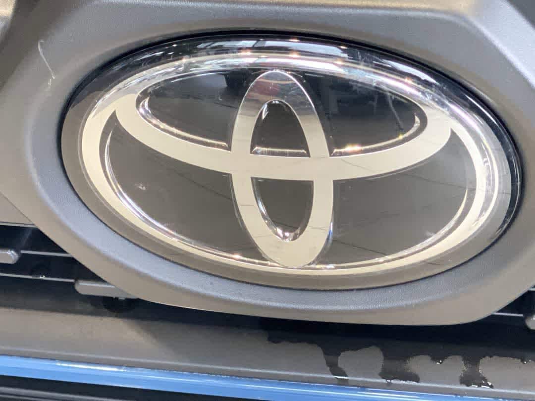 Thumbnail: 2024 Toyota RAV4 - 10