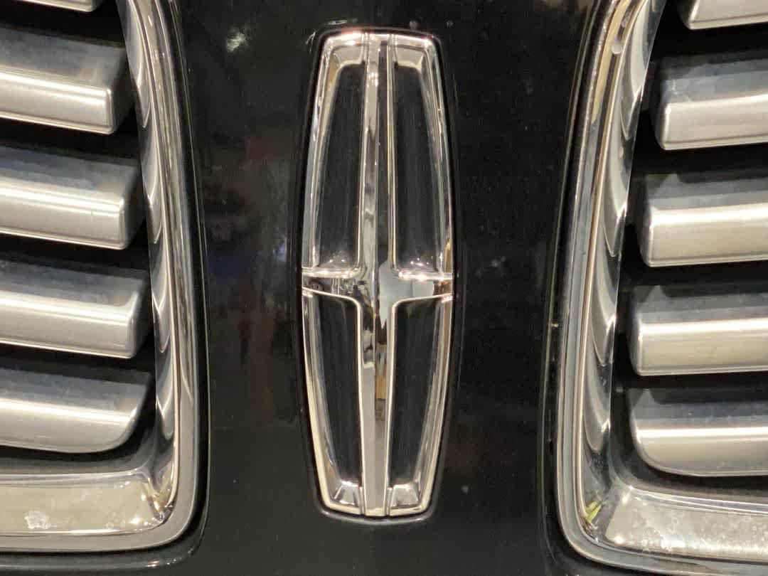 Thumbnail: 2017 Lincoln MKC - 10