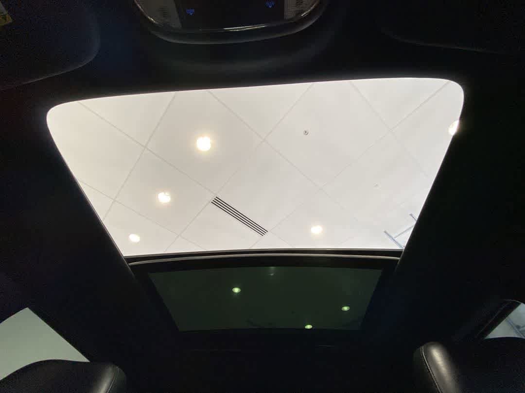 Thumbnail: 2015 Jeep Grand Cherokee - 25