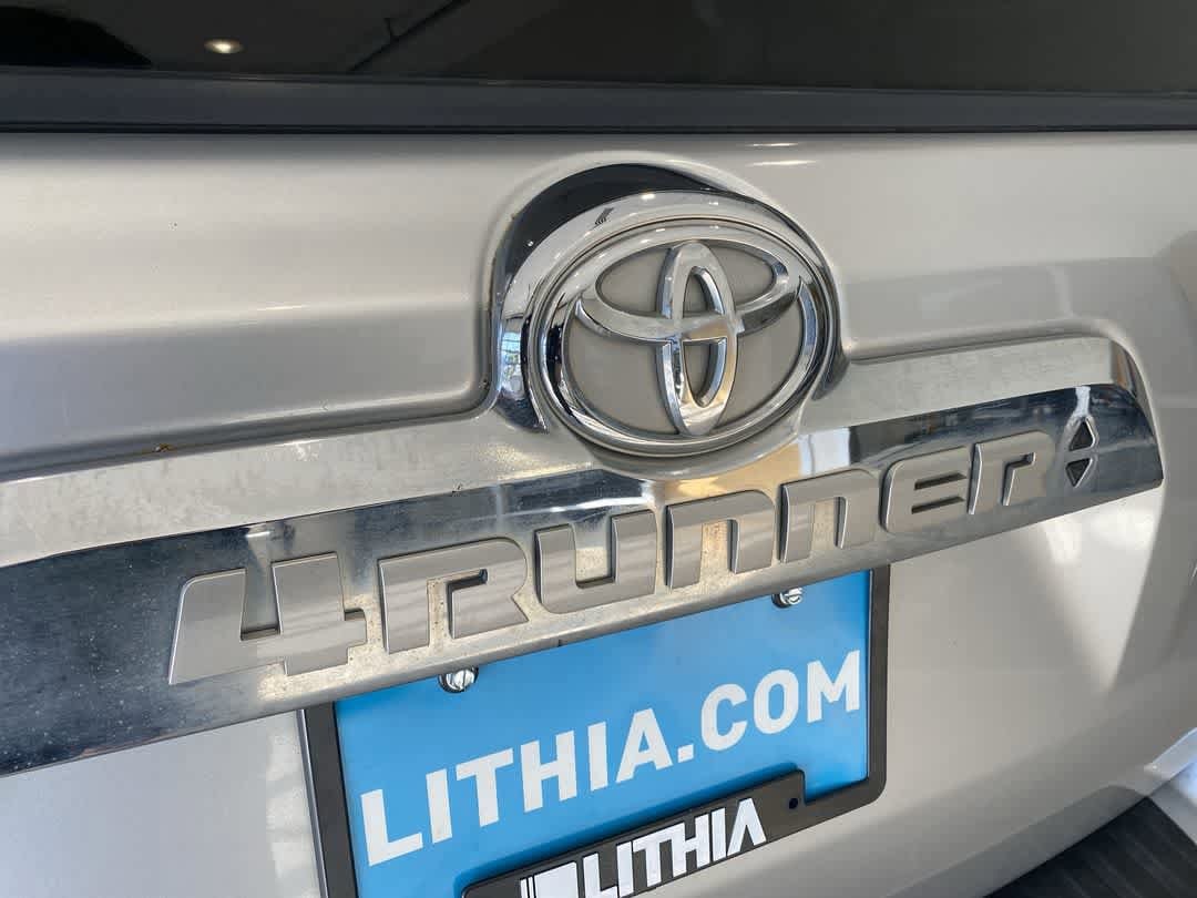 Thumbnail: 2011 Toyota 4Runner - 11