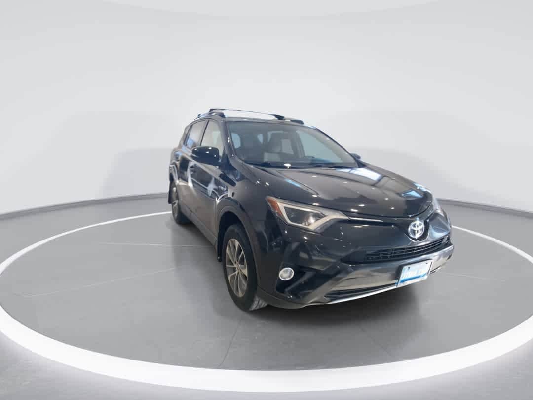 Thumbnail: 2016 Toyota RAV4 - 2