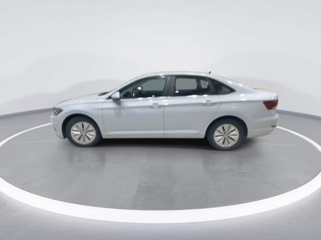 Thumbnail: 2019 Volkswagen Jetta - 5