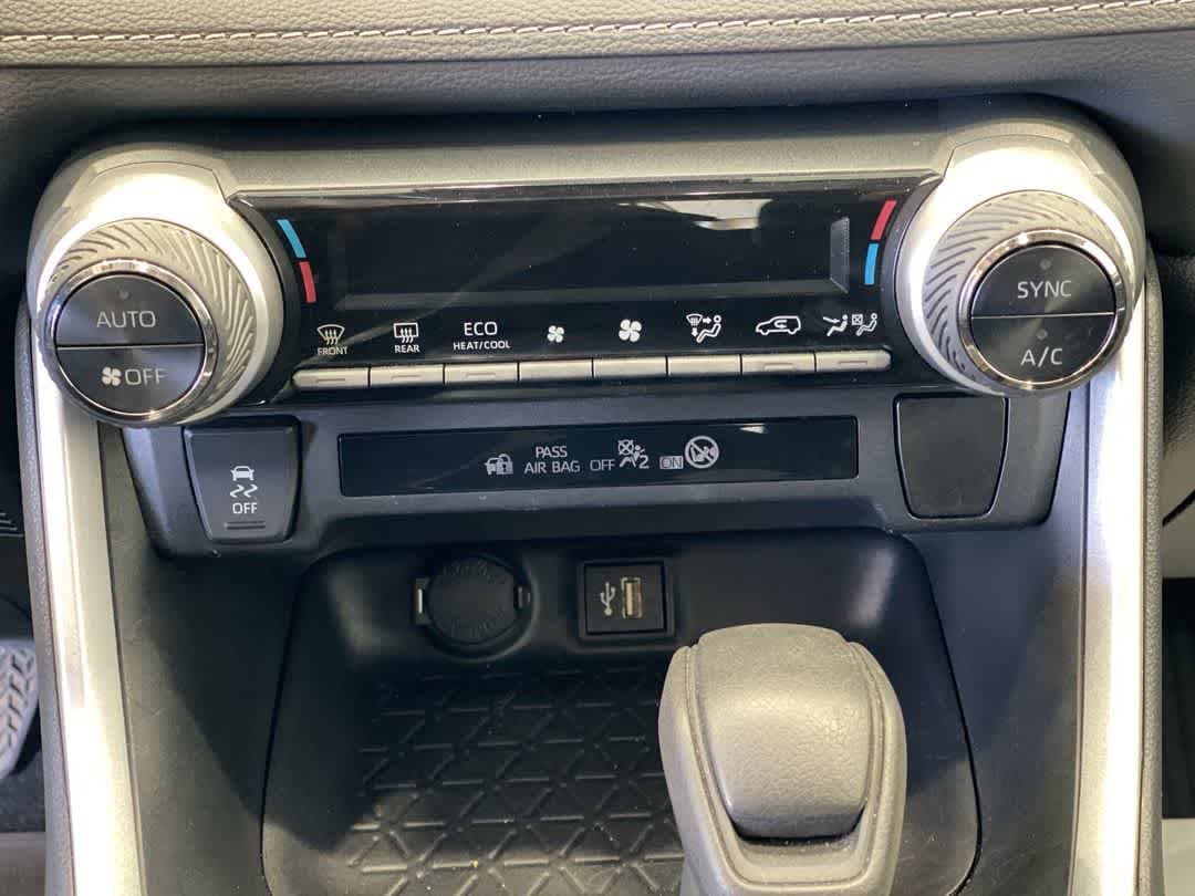 Thumbnail: 2024 Toyota RAV4 - 21