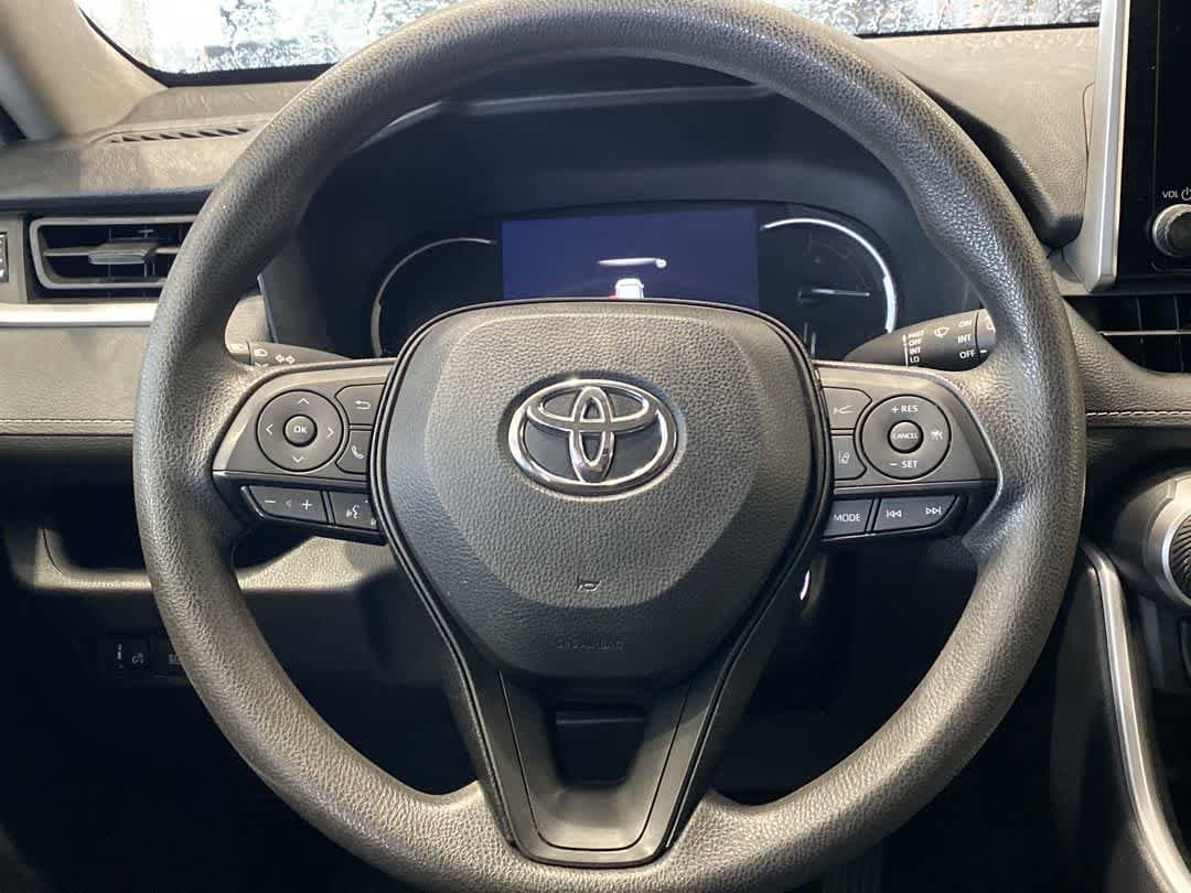 Thumbnail: 2024 Toyota RAV4 - 17