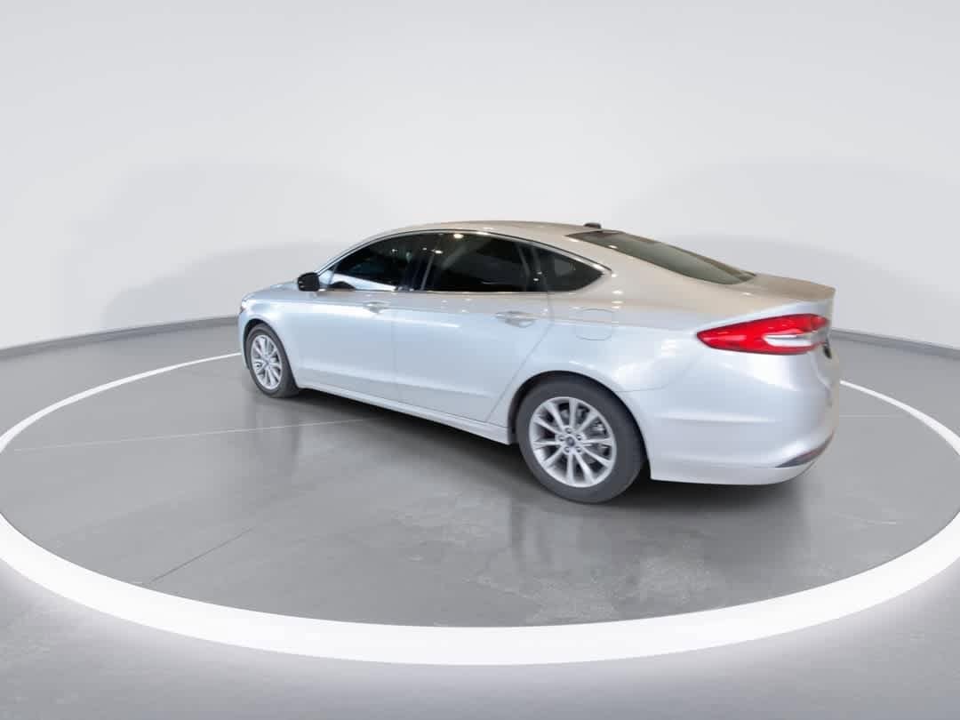 Thumbnail: 2017 Ford Fusion - 6