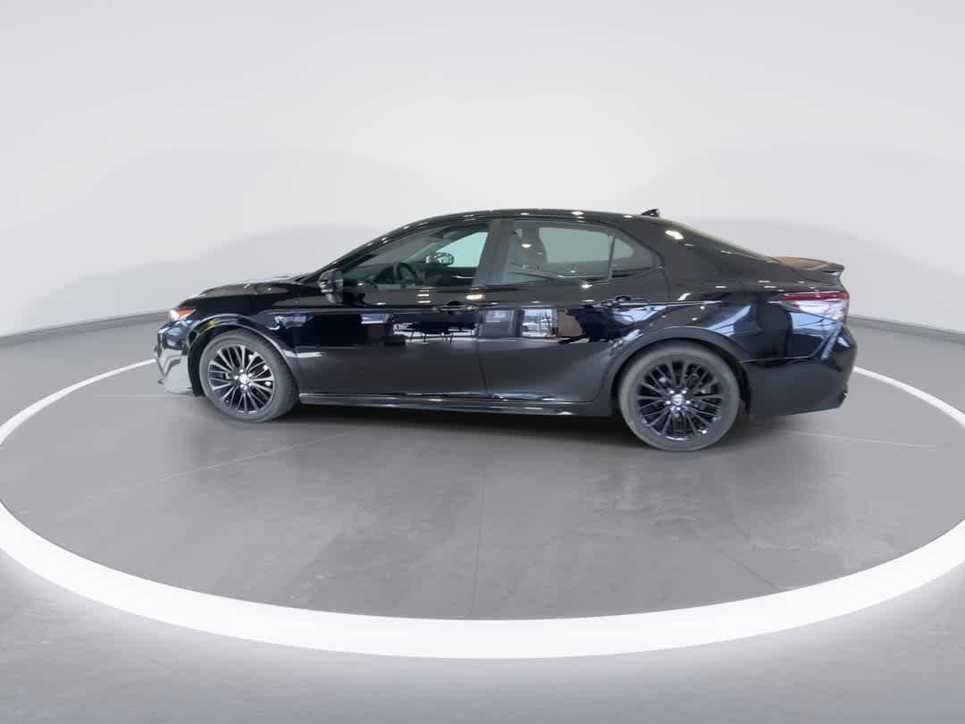 Thumbnail: 2022 Toyota Camry - 5