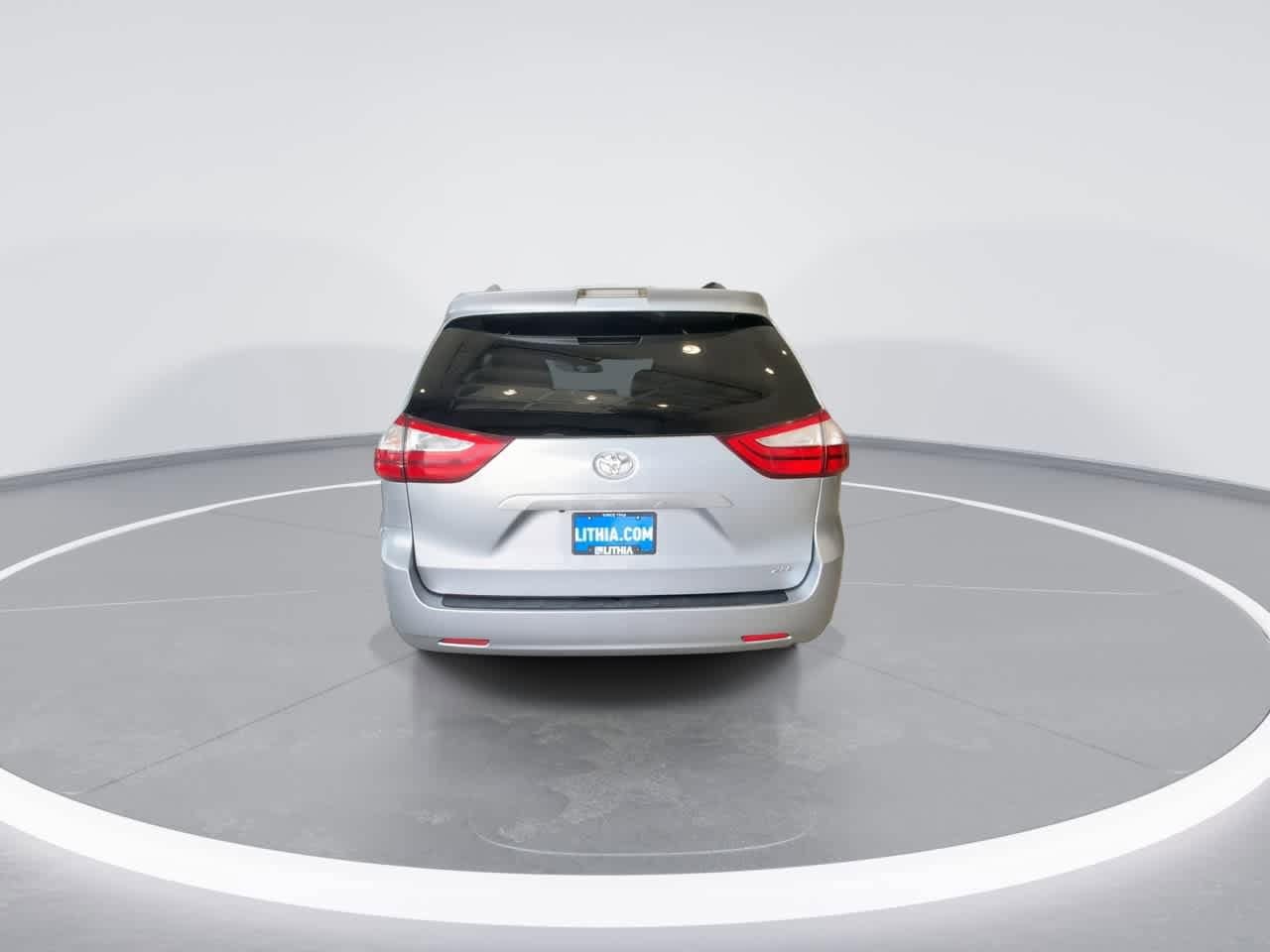 Thumbnail: 2019 Toyota Sienna - 7