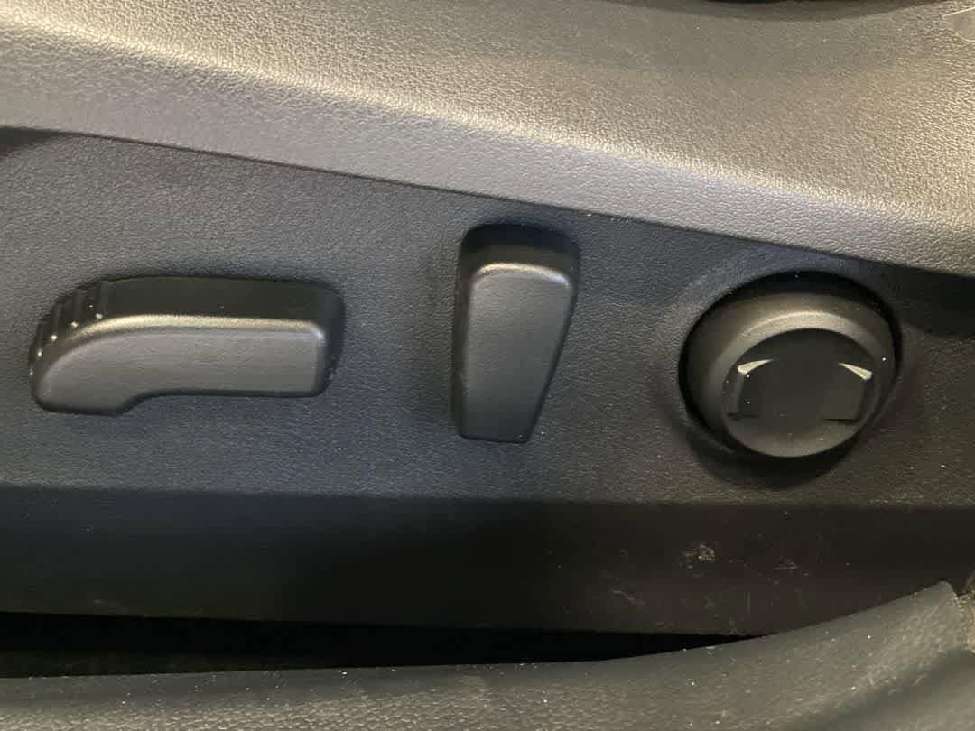 Thumbnail: 2022 Subaru Outback - 15