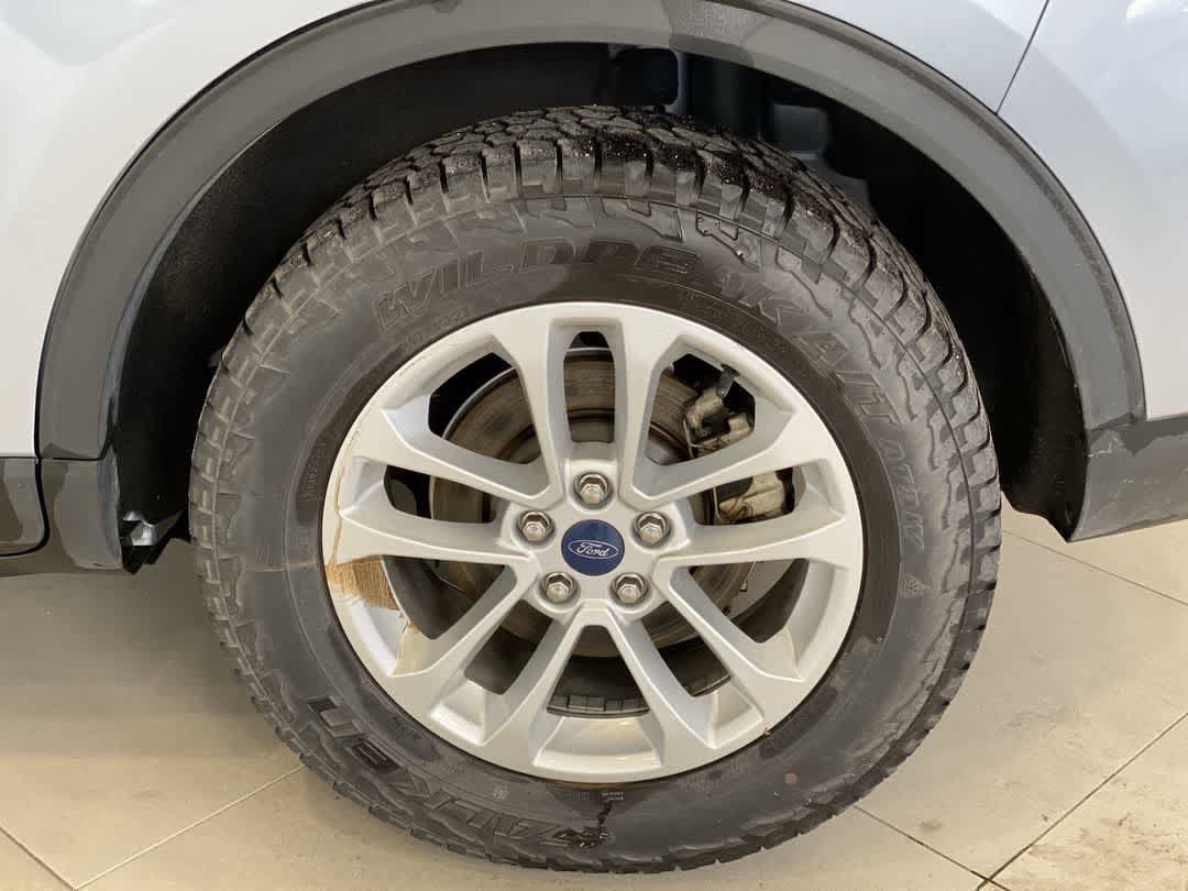 Thumbnail: 2022 Ford Escape - 13