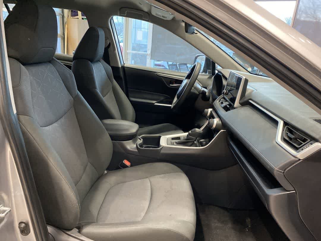 Thumbnail: 2025 Toyota RAV4 - 23