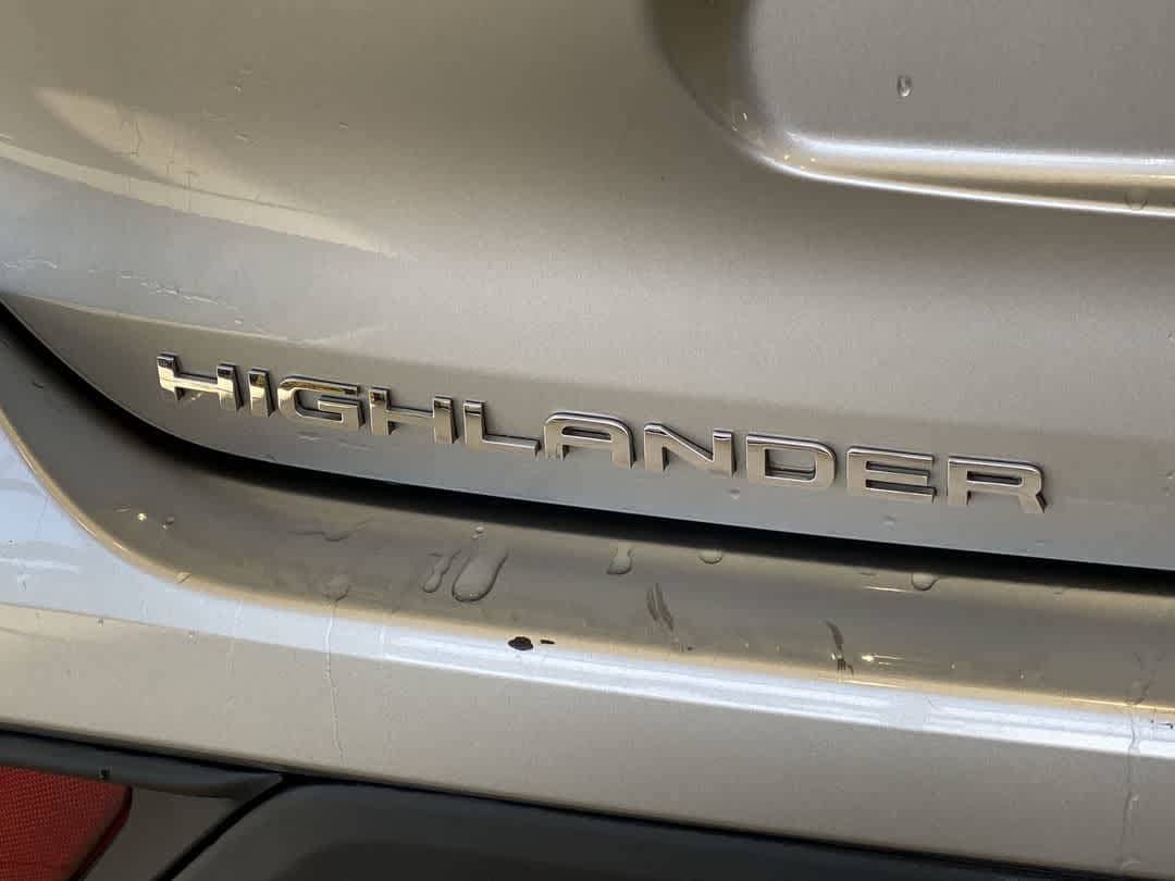 Thumbnail: 2024 Toyota Highlander - 11
