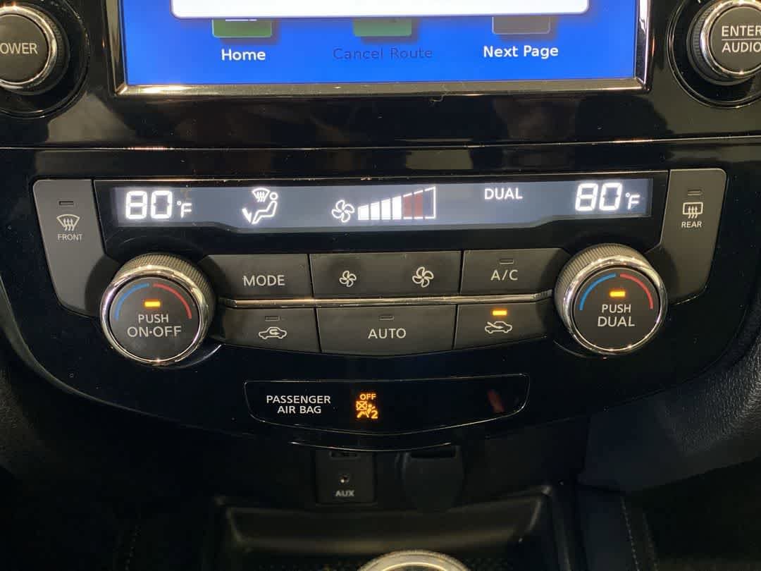 Thumbnail: 2017 Nissan Rogue - 21