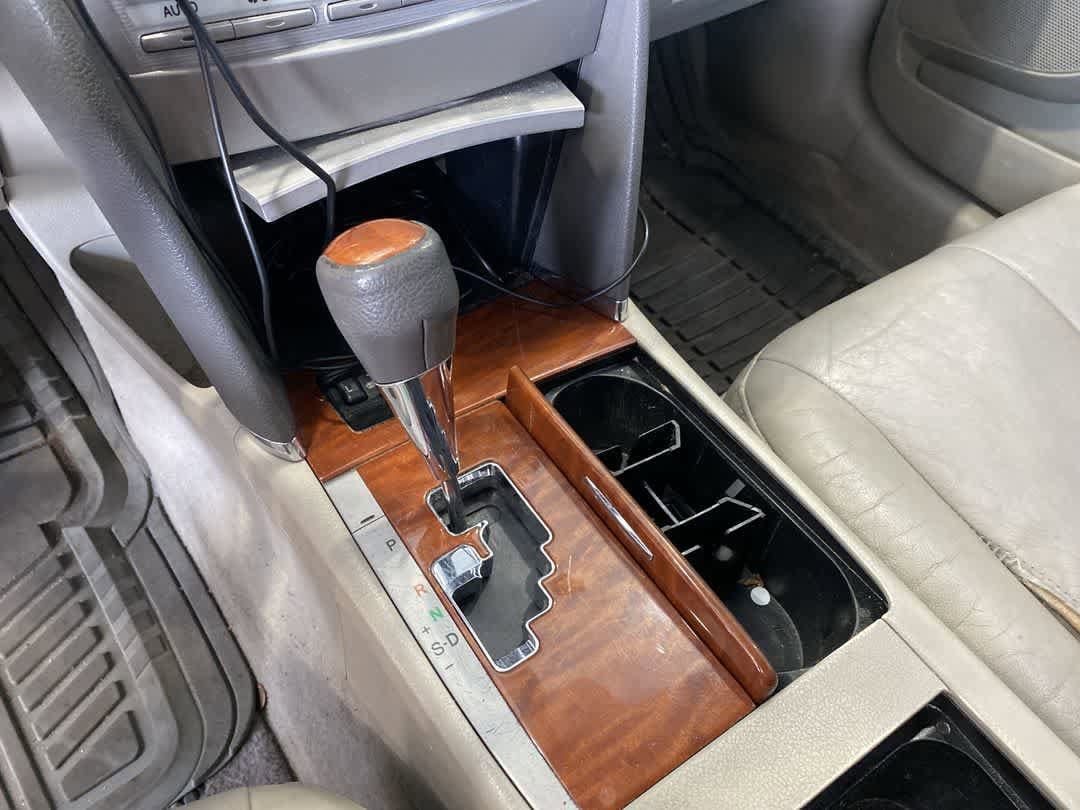 Thumbnail: 2011 Toyota Camry - 21