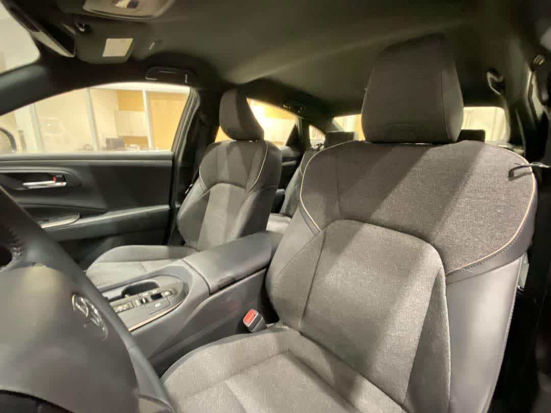 Thumbnail: 2023 Toyota Crown - 13