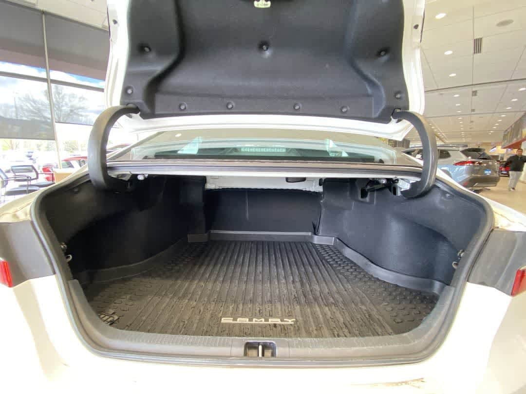 Thumbnail: 2022 Toyota Camry - 25