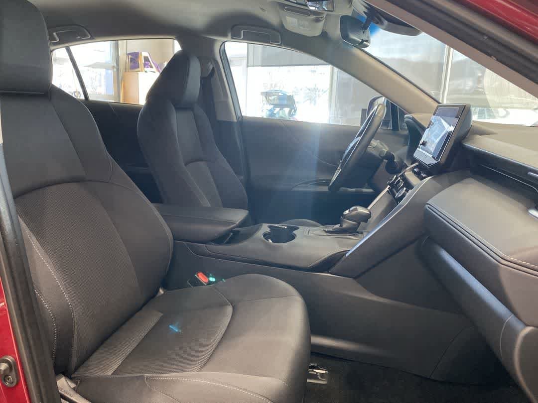 Thumbnail: 2023 Toyota Venza - 23