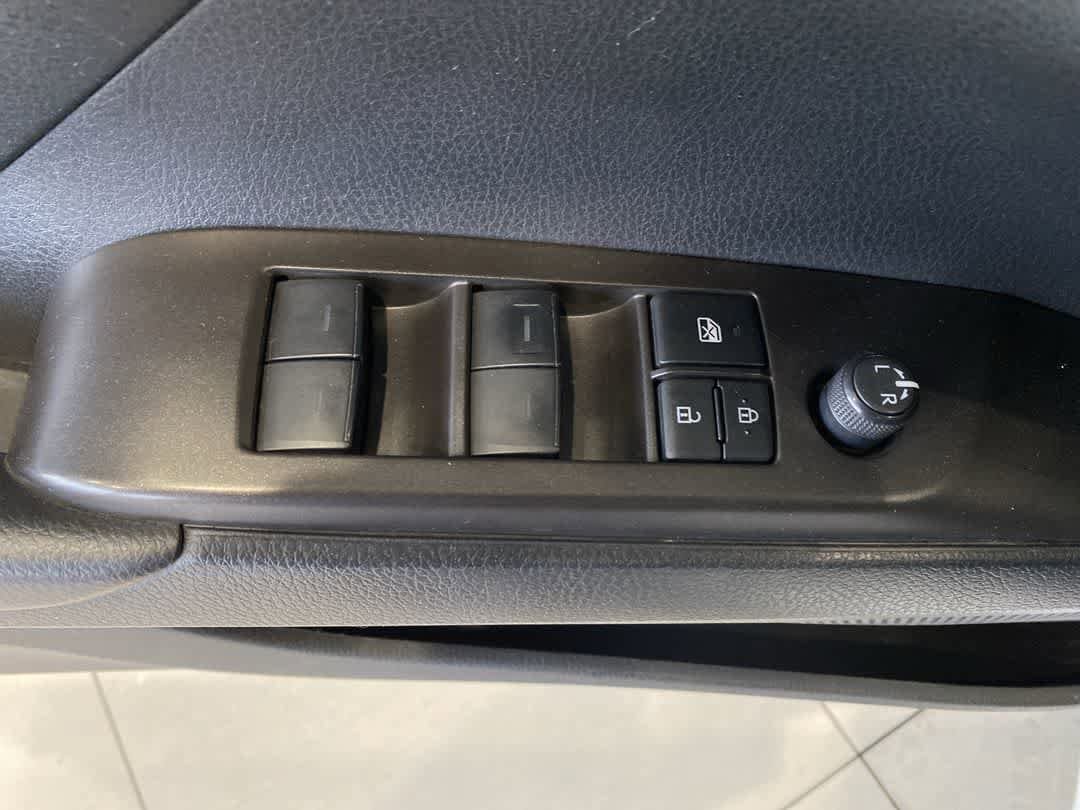 Thumbnail: 2022 Toyota Camry - 14