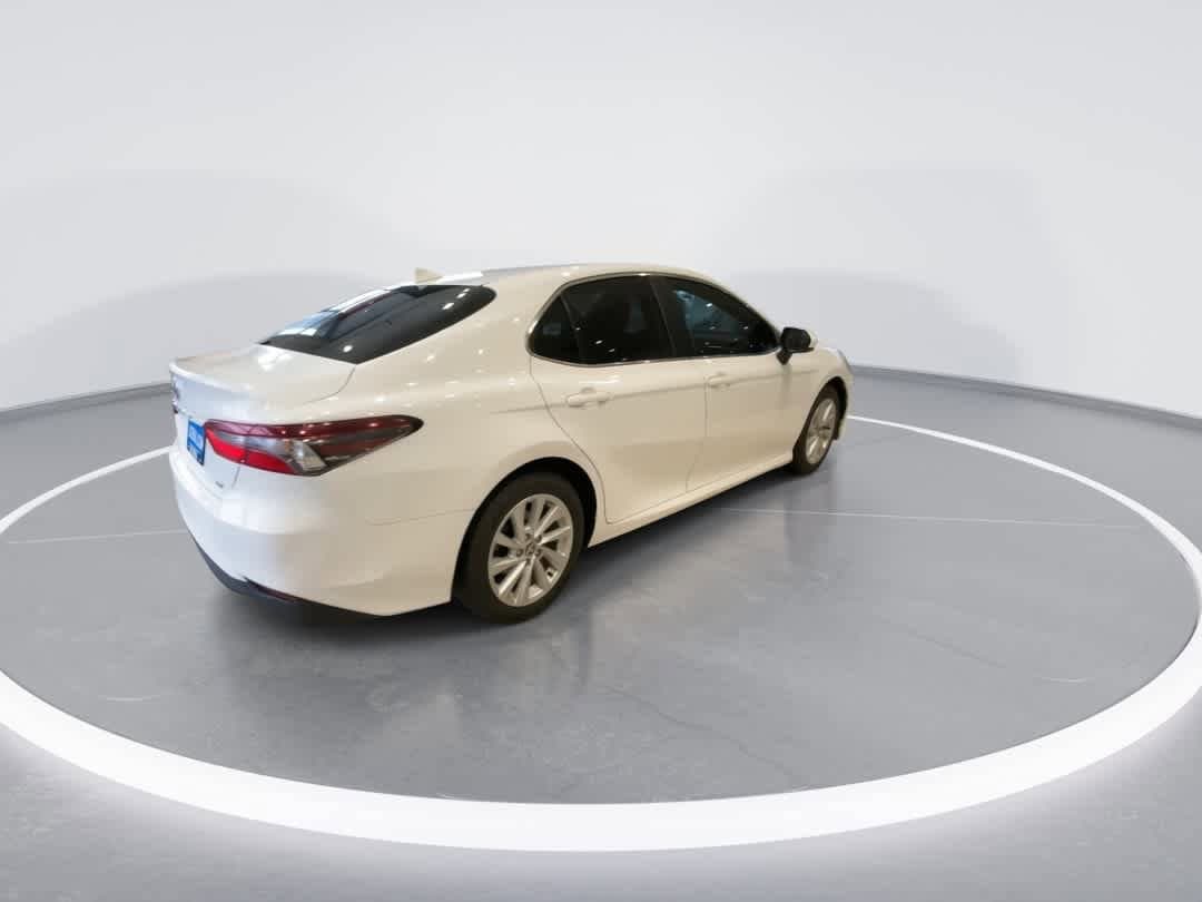 Thumbnail: 2022 Toyota Camry - 8