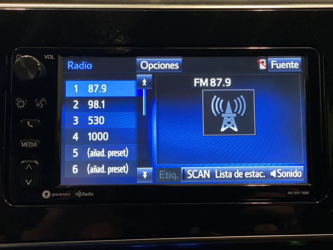 Thumbnail: 2018 Toyota Corolla iM - 18