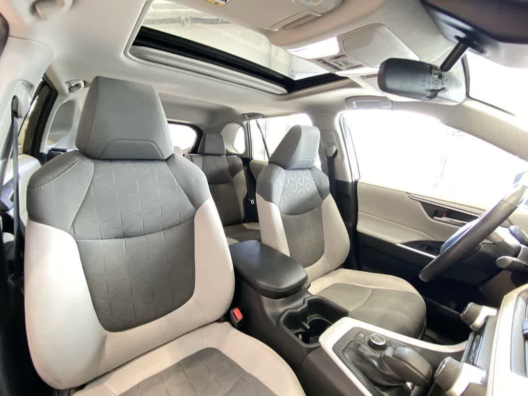 Thumbnail: 2022 Toyota RAV4 - 27