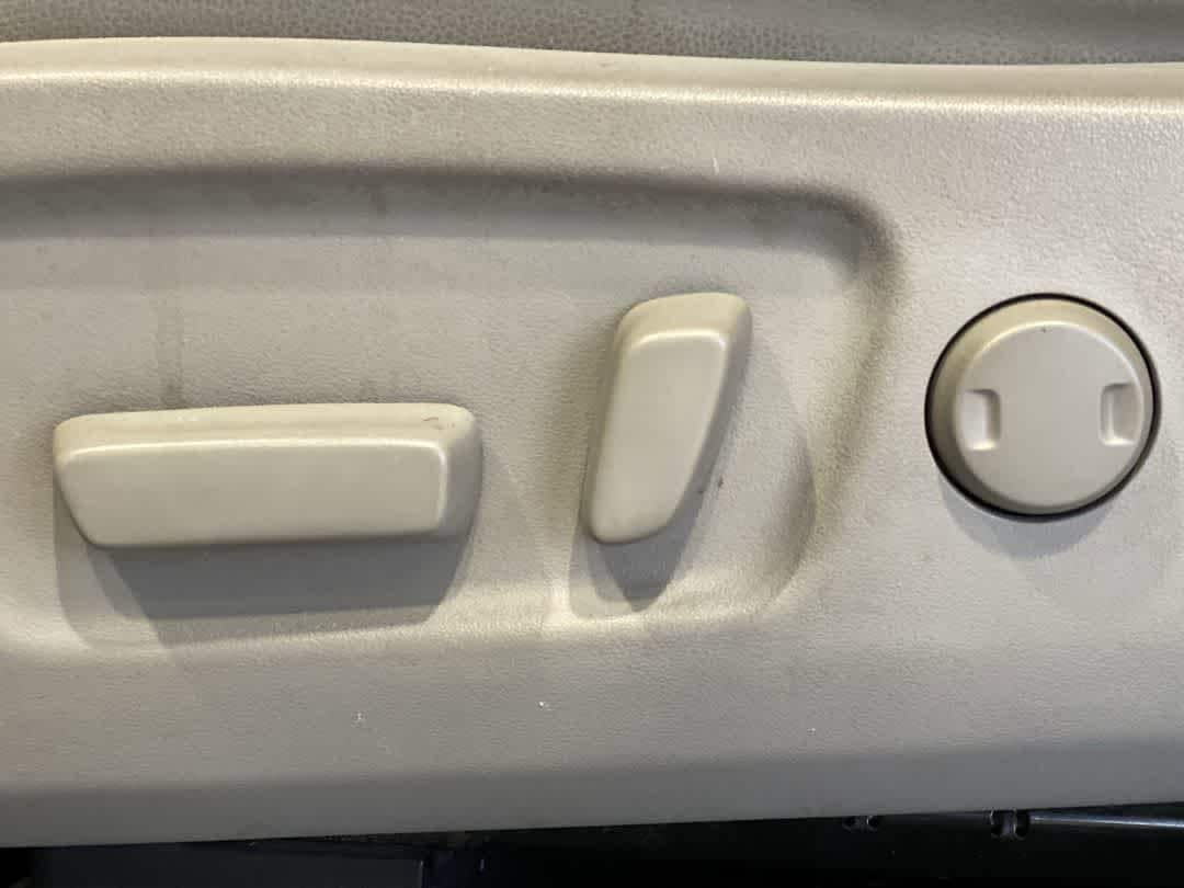 Thumbnail: 2018 Toyota Highlander - 15