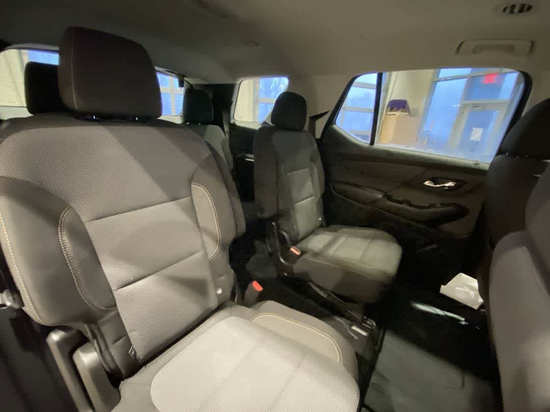 Thumbnail: 2020 Chevrolet Traverse - 24
