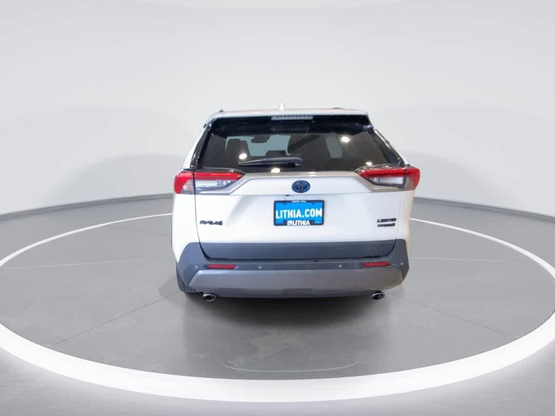 Thumbnail: 2021 Toyota RAV4 - 7