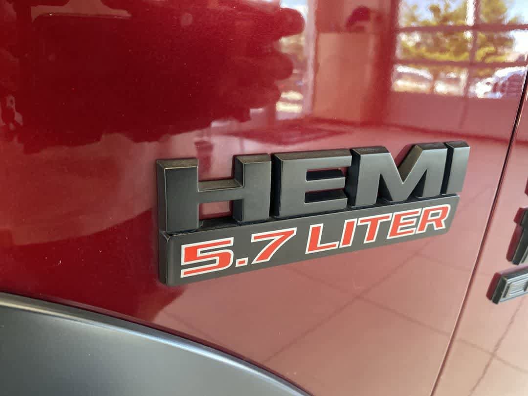 Thumbnail: 2019 RAM 1500 Classic - 10