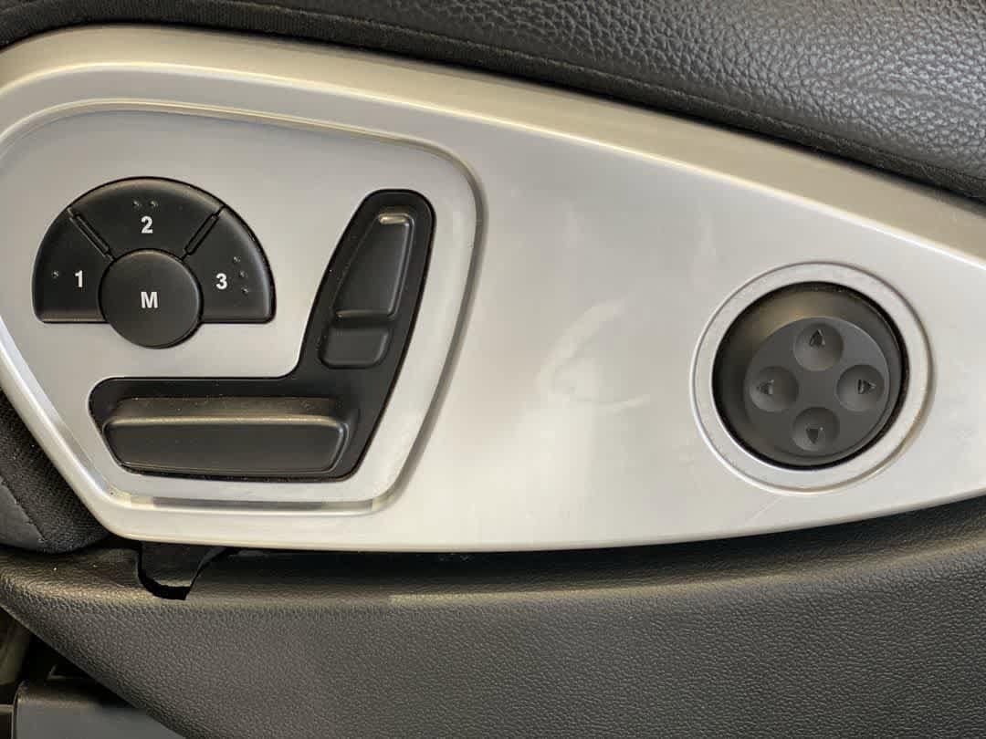 Thumbnail: 2010 Mercedes-Benz M-Class - 15