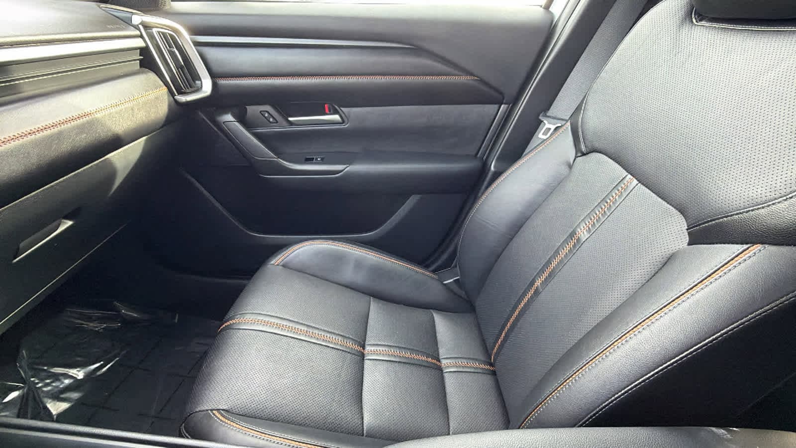 Thumbnail: 2023 Mazda CX-50 - 12