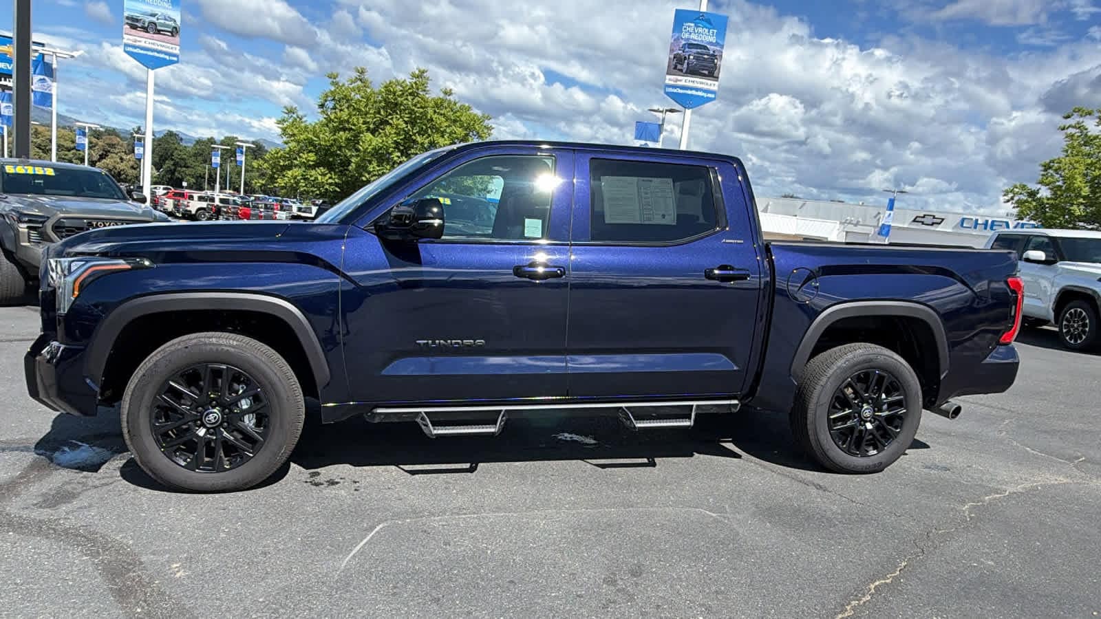 2025 Toyota Tundra Limited - Photo 8