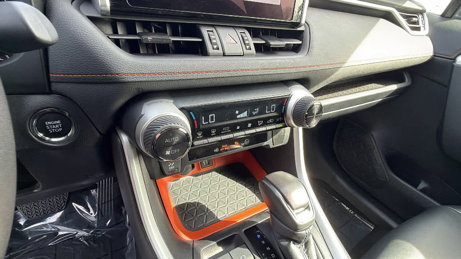 Thumbnail: 2024 Toyota RAV4 - 14