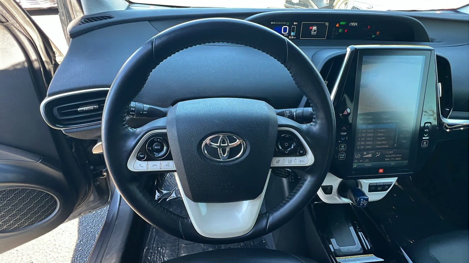 Thumbnail: 2019 Toyota Prius Prime - 18