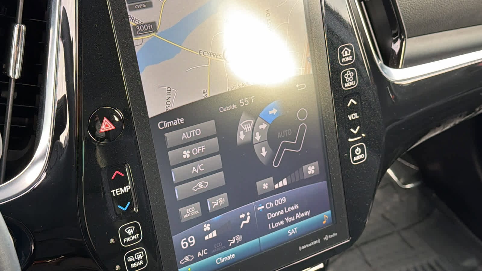 Thumbnail: 2022 Toyota Prius Prime - 14