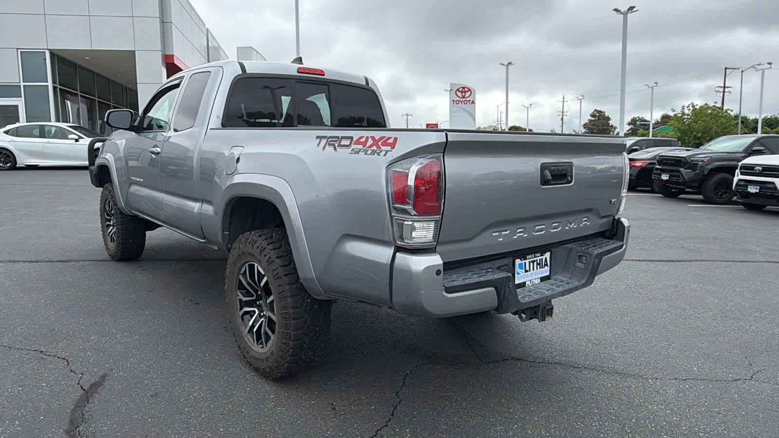 Thumbnail: 2020 Toyota Tacoma - 7
