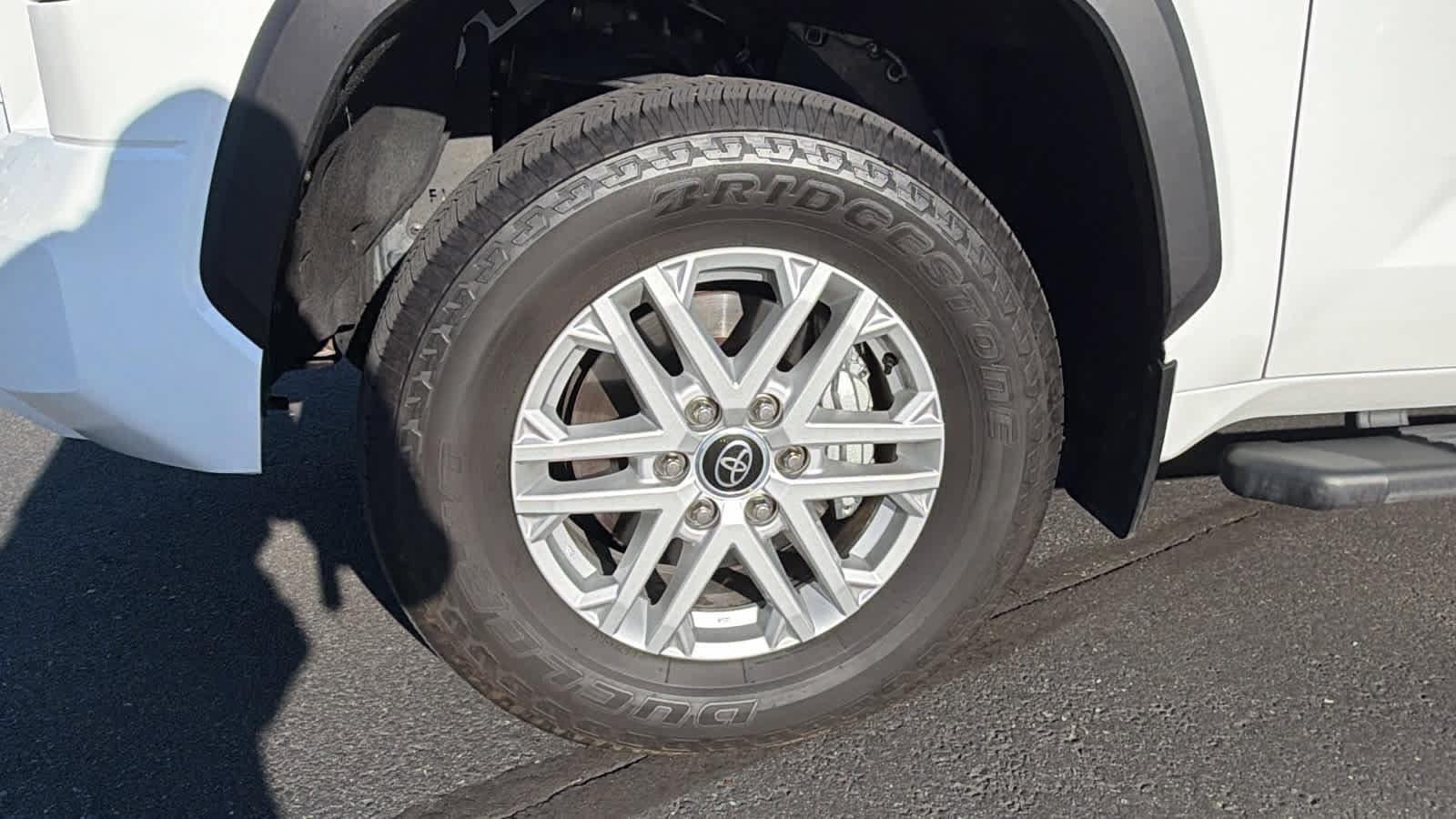 Thumbnail: 2023 Toyota Tundra - 9