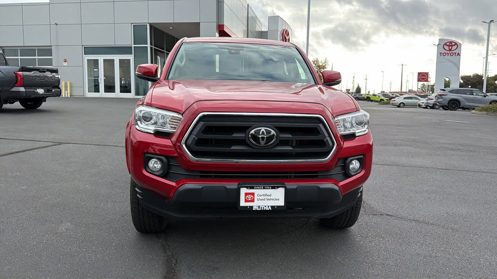 2021 Toyota Tacoma SR5 V6 photo 2