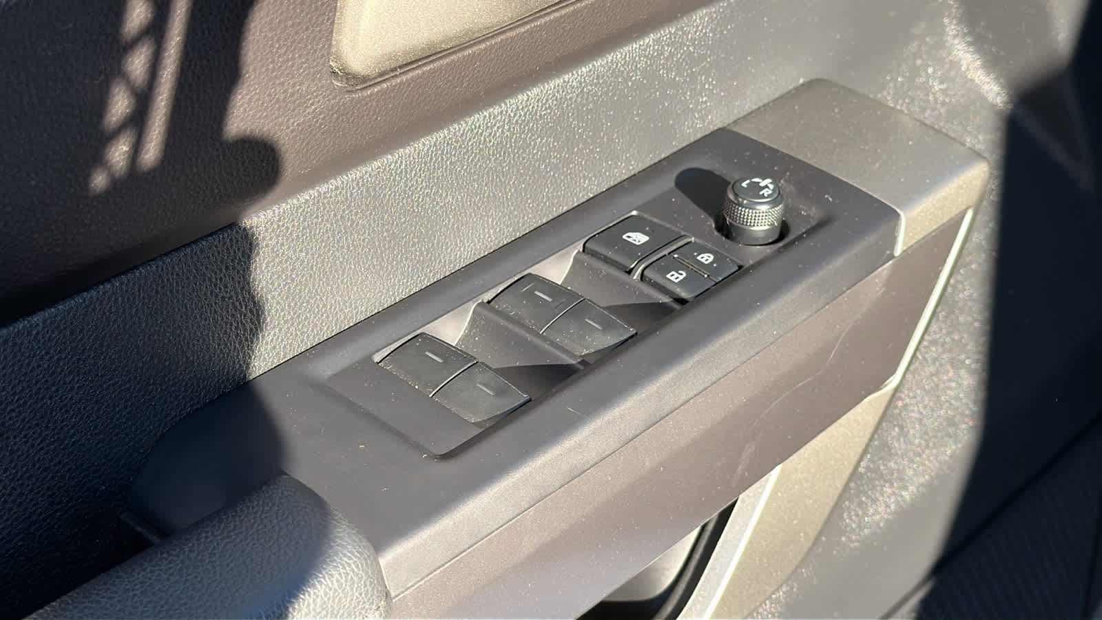 Thumbnail: 2023 Toyota Tundra - 22