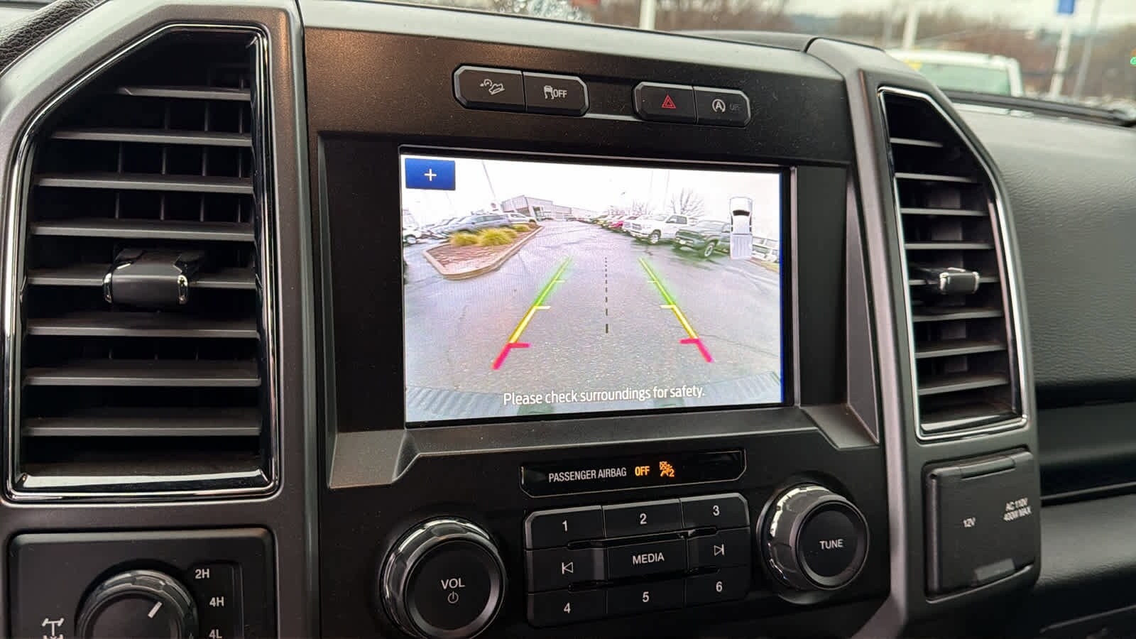 Thumbnail: 2019 Ford F-150 - 16