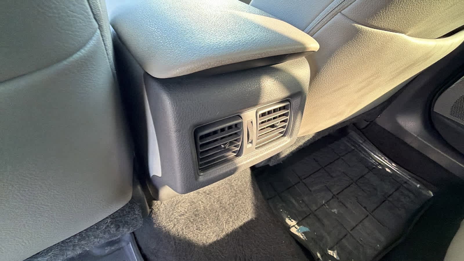 Thumbnail: 2018 Toyota Camry - 25