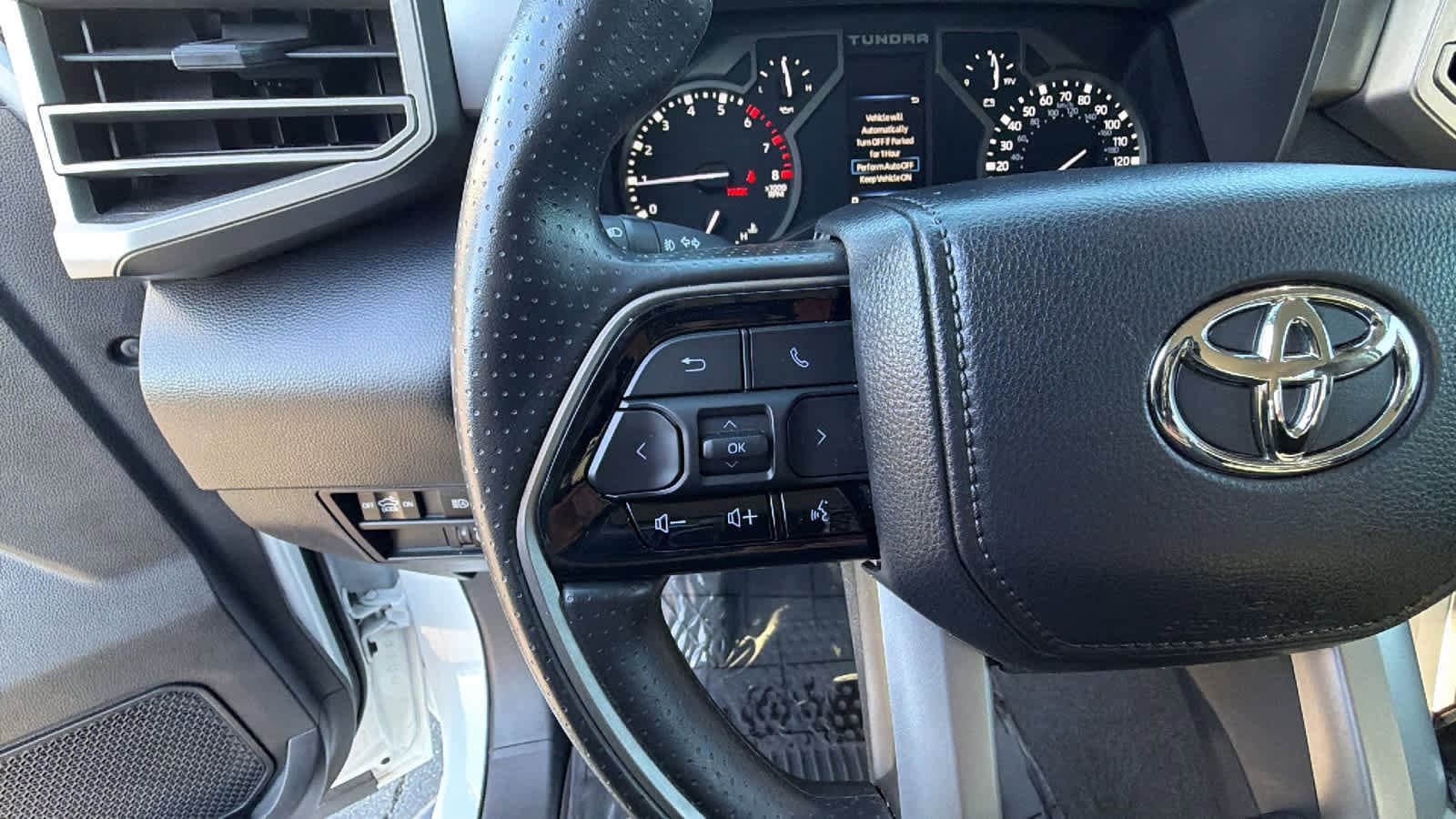 Thumbnail: 2023 Toyota Tundra - 19