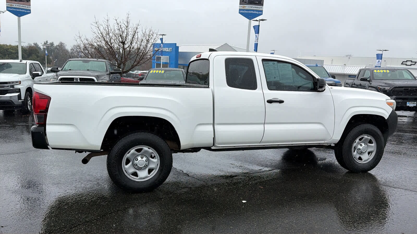 Thumbnail: 2018 Toyota Tacoma - 4