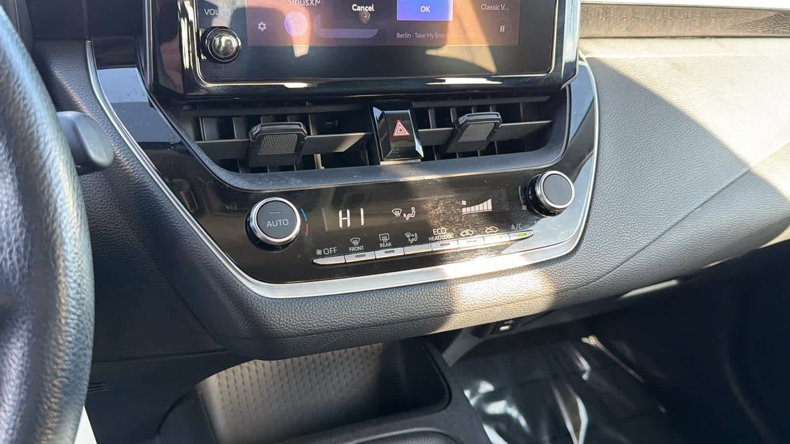 Thumbnail: 2023 Toyota Corolla - 14