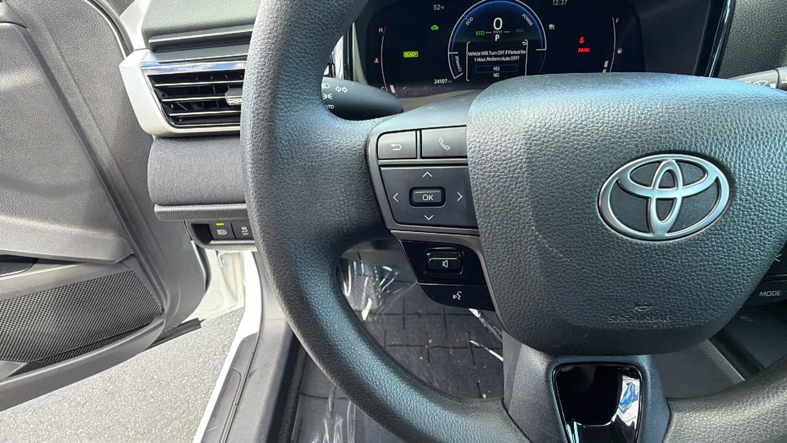 Thumbnail: 2025 Toyota Camry - 19