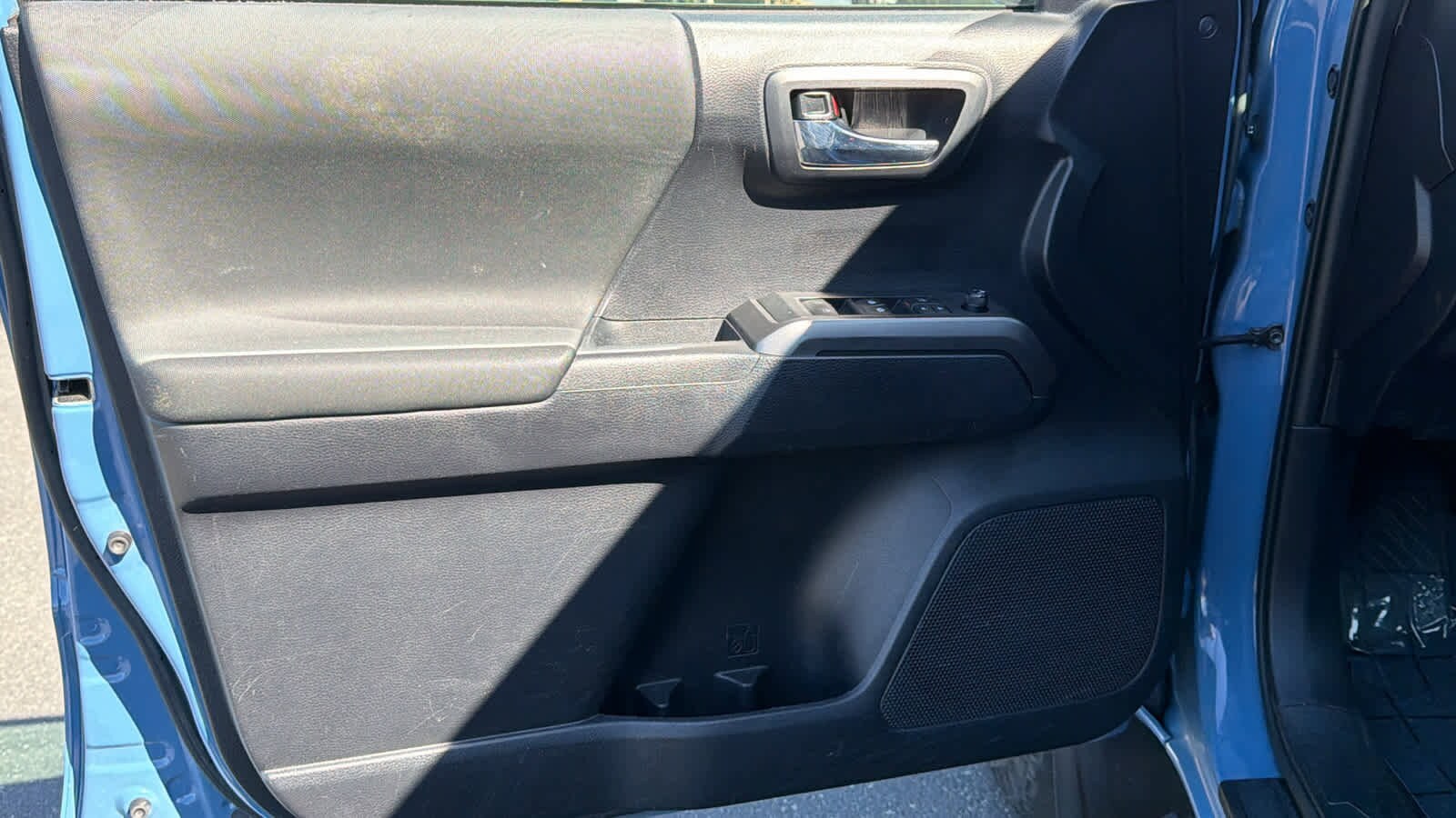Thumbnail: 2019 Toyota Tacoma - 23
