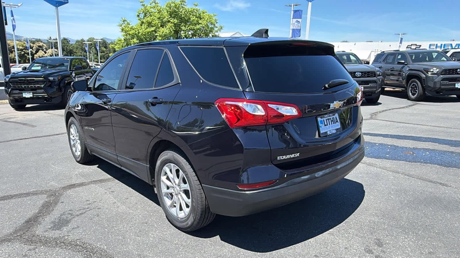 Thumbnail: 2021 Chevrolet Equinox - 6