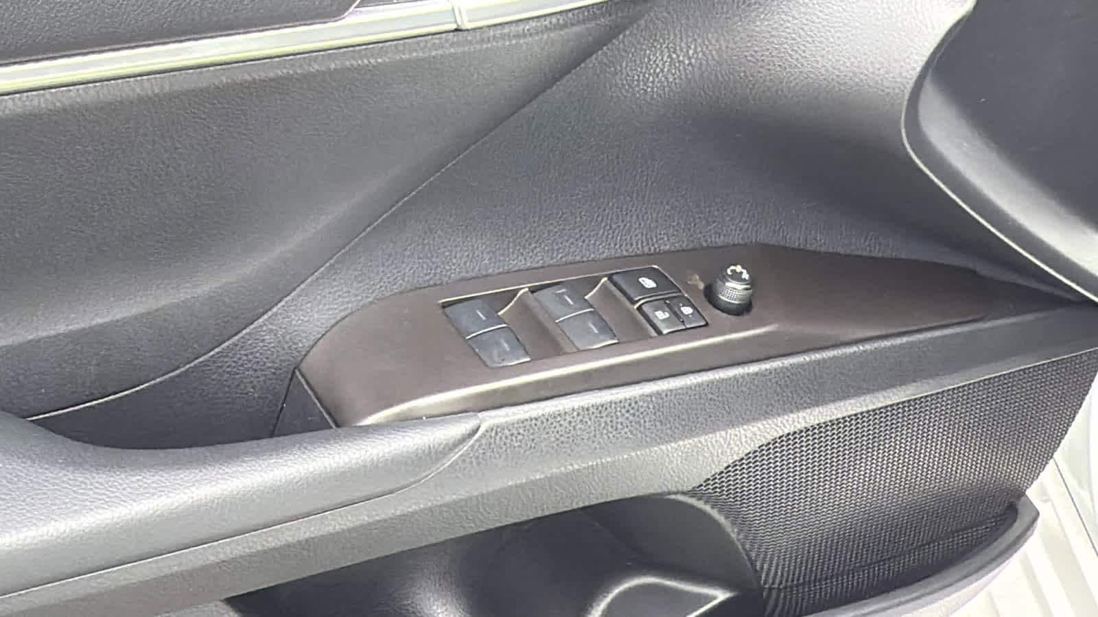 Thumbnail: 2024 Toyota Camry - 22