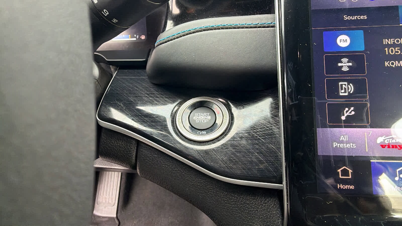 Thumbnail: 2022 Jeep Grand Cherokee - 17