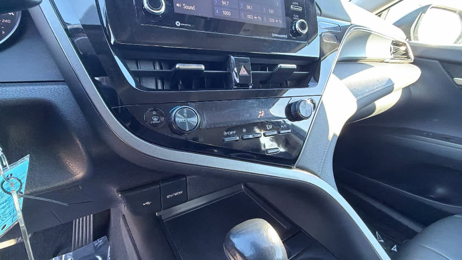 Thumbnail: 2024 Toyota Camry - 14