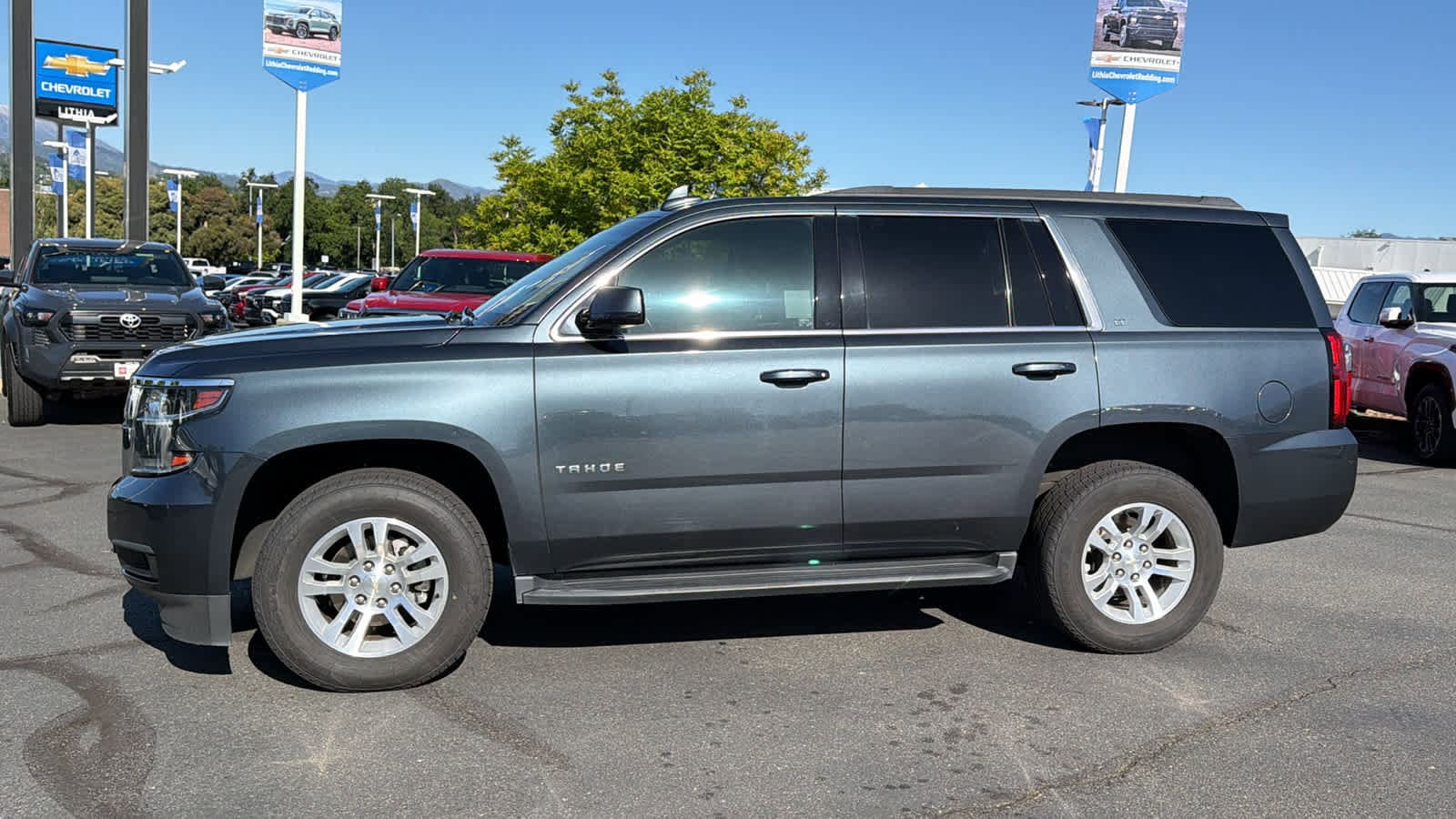 Thumbnail: 2019 Chevrolet Tahoe - 8